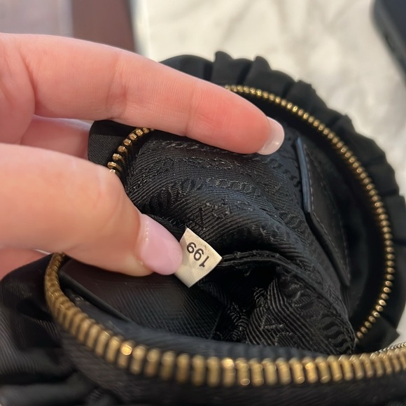 PRADA RUFFLE POUCH. IN EXCELLENT CONDITION. It’s so cute , just don’t need! - Picture 6 of 6